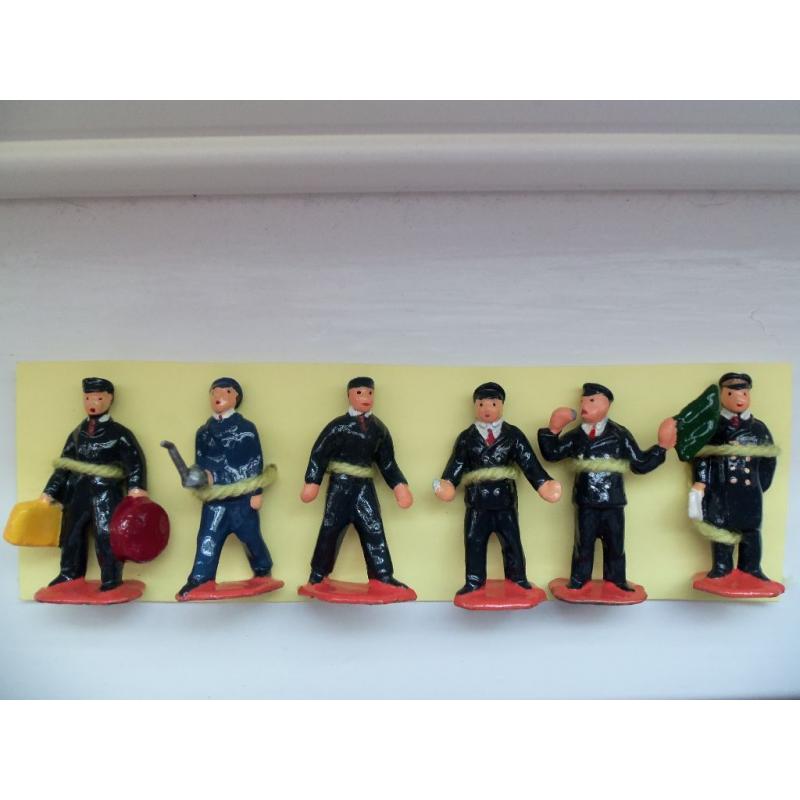 Hornby O Gauge Station Staff Set No 1