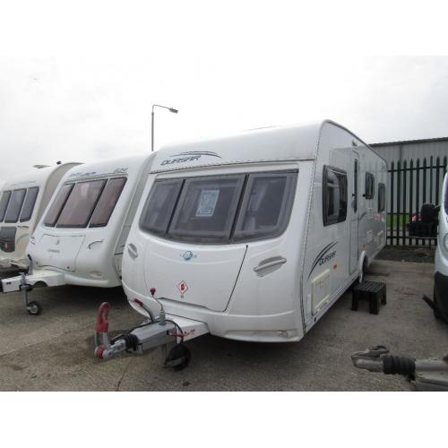 LUNAR QUASAR 556 **6 BERTH**