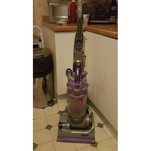 Dyson dc14 Animal bagless hoover with tools new condition