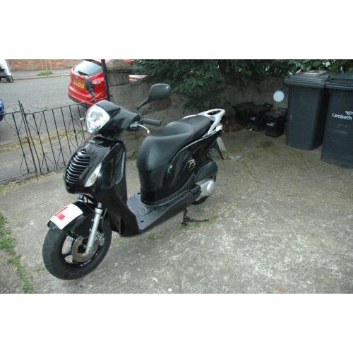 Honda ps 125 2012 black.Serviced with new Mot