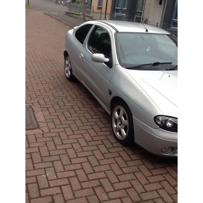 Renault megane coupe fidji (pocket rocket)