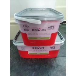 2 tubs of red paint unopened