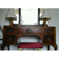 Dressing table with mirror