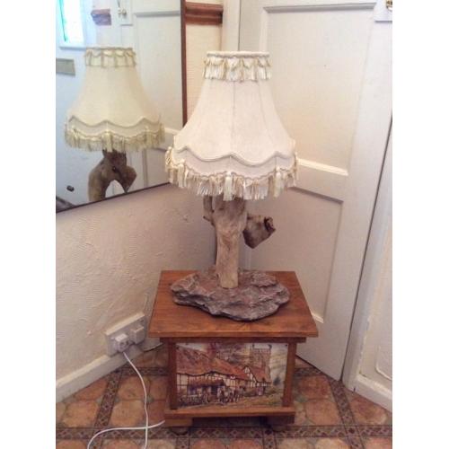 Table lamp