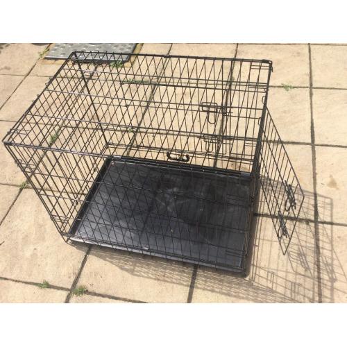 Medium dog crate/cage
