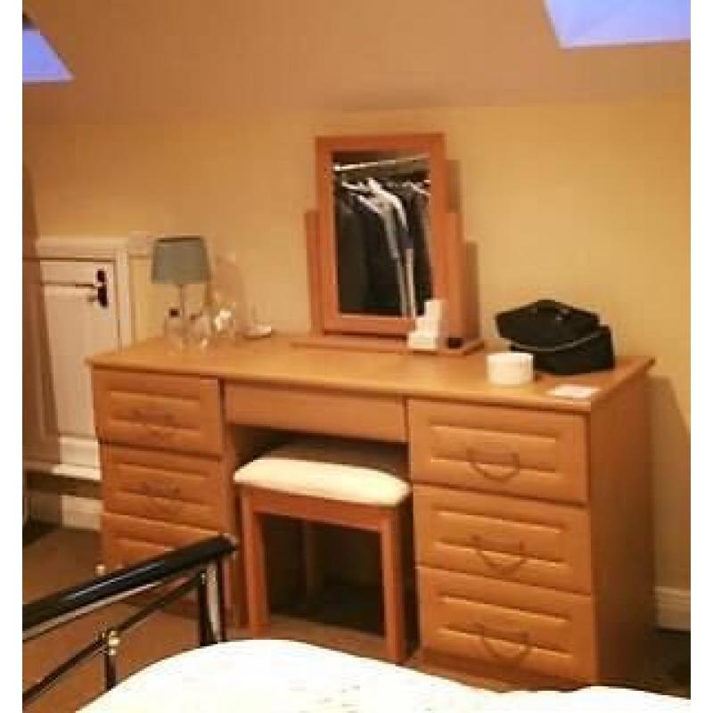 Dressing table