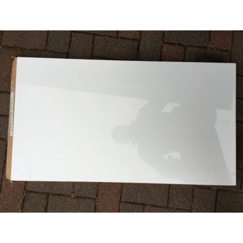Gloss White Kitchen Doors and Black Worktops