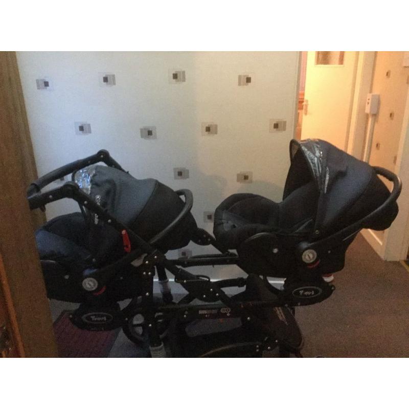Pram for sale ( can be used as single double or tripple)