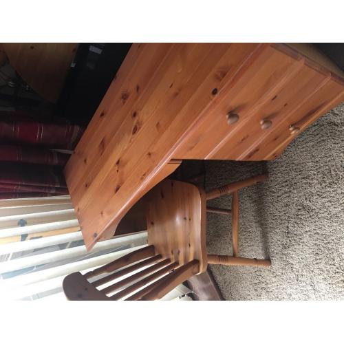 Solid wood dressing table and chair