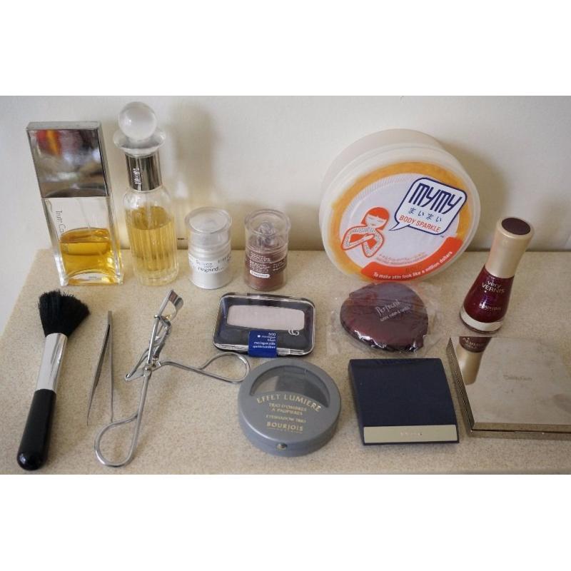 House Clearance - Cathcart G44 *Toiletries- Perfumes, Cosmetics