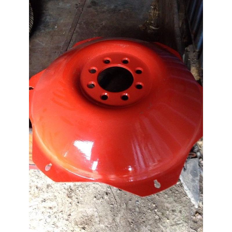 Dexta wheel centre