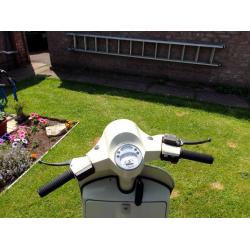 VESPA PX125 FULL MOT HPI CLEAR SOLID SCOOTER