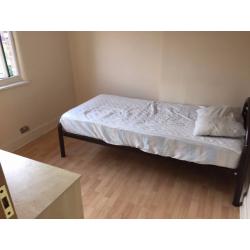 *** Nice & Affoordable Single Room in Newham, All inclusive ***