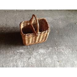 Two bottle Wicker Wine Carrier