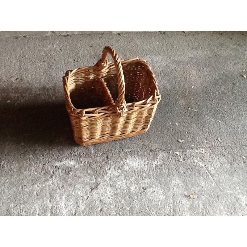 Two bottle Wicker Wine Carrier