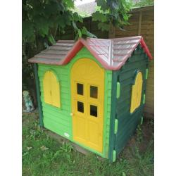 LIttle Tikes Play House Country Cottage