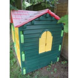 LIttle Tikes Play House Country Cottage