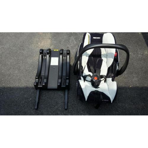 Recaro Young Profi Car Seat and ISOfix base