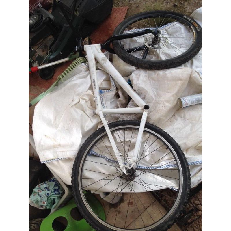 24/seven jump bike Saracen havoc downhill bike frames mtb mountain bike jump bike dirt