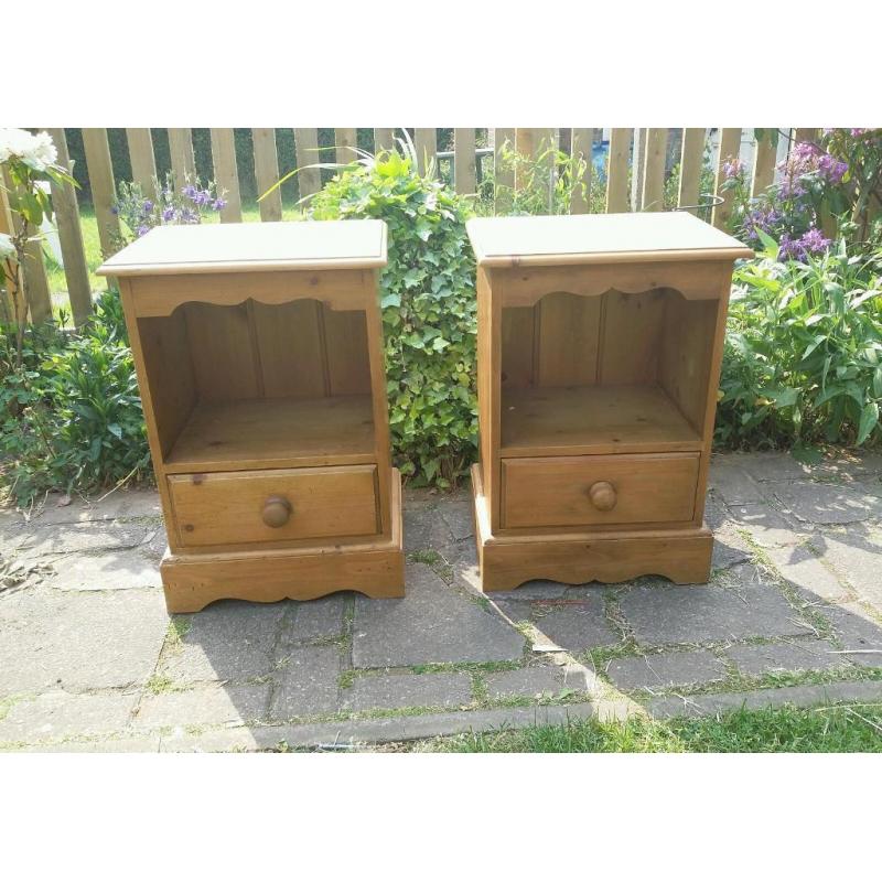 Windsor Bedside tables pine