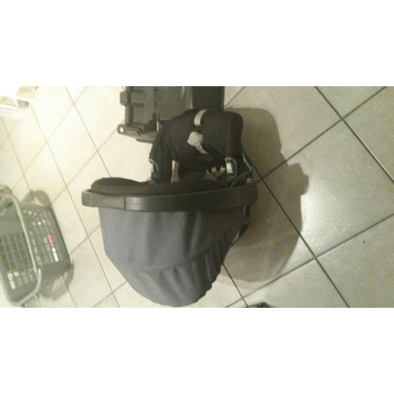 mamas and papas 03 sport car seat with base