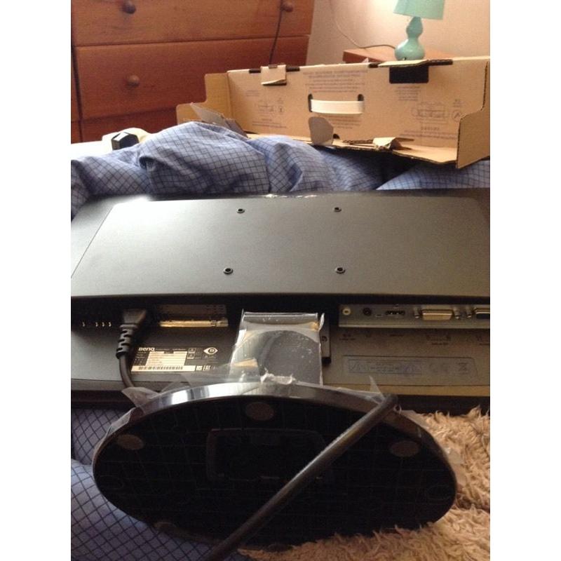BENQ Monitor! 22in - HDMI. Mint Condition!