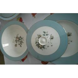 Royal Doulton Rose Elegans Diner Service