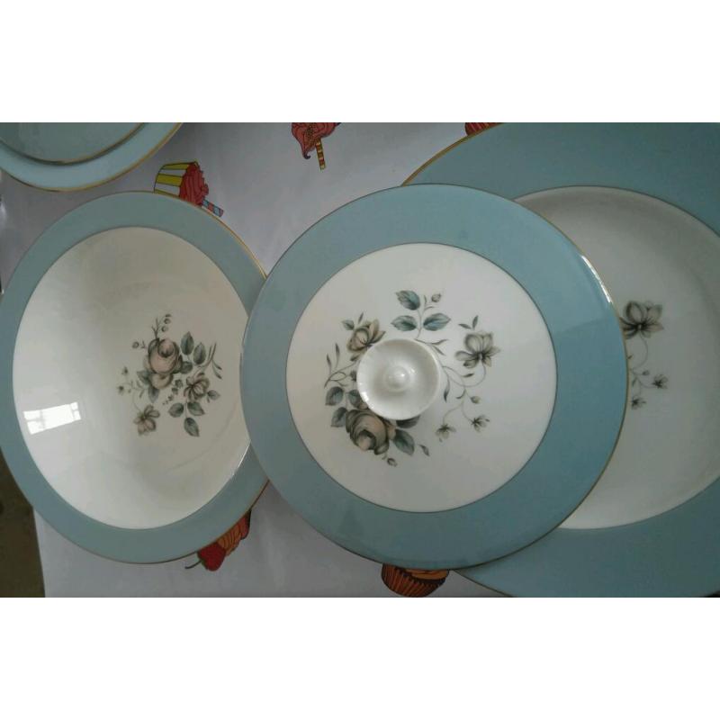 Royal Doulton Rose Elegans Diner Service
