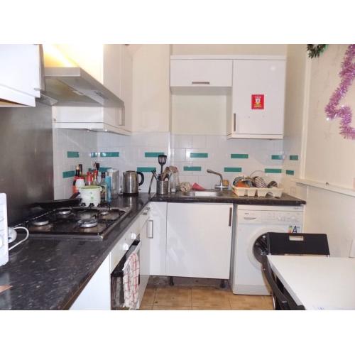 Perfect twin in Holloway just 175 pw no fees bills included