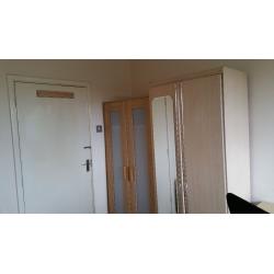 min walk from the Plaistow tube and 6 bus stop from Stratford station