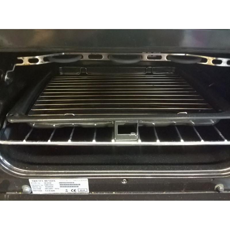 Tricity SE305W 50cm Wide Solid Hob Plate Single Oven (fan assisted) Cooker in White