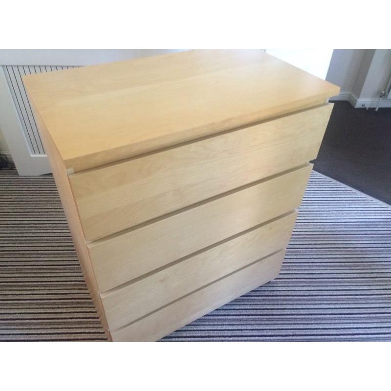 Wooden chest of drawers