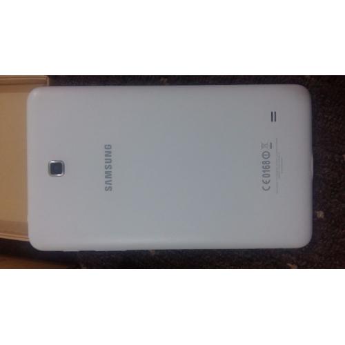 Samsung Galaxy Tab 4 7" inch - Excellent condition - Boxed all accessories included