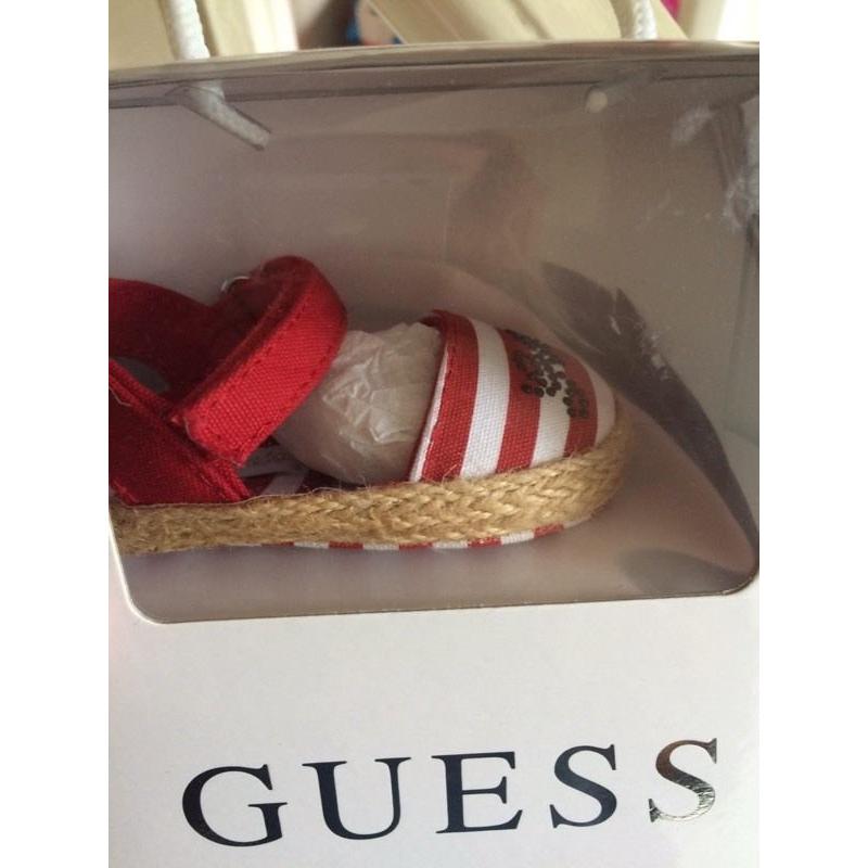 Guess baby sandels