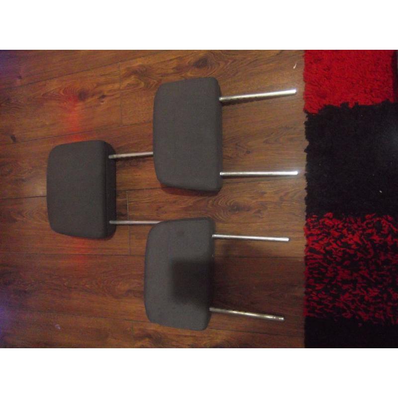 3 Ford Galaxy or Vw Sharan head rests