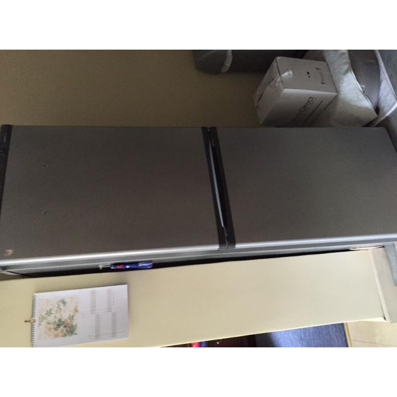 Beckon frost free fridge freezer