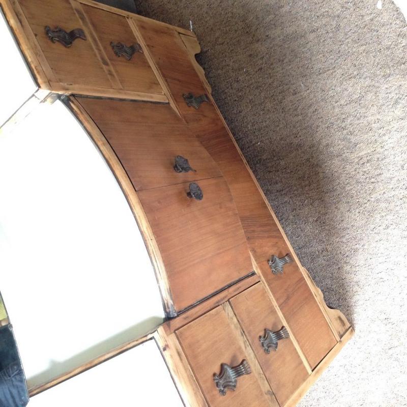 Vintage dressing table