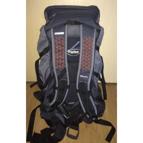 LIKE NEW, USED ONCE Berghaus Freeflow 35+8 (43L) Rucksack Backpack Carry-On luggage