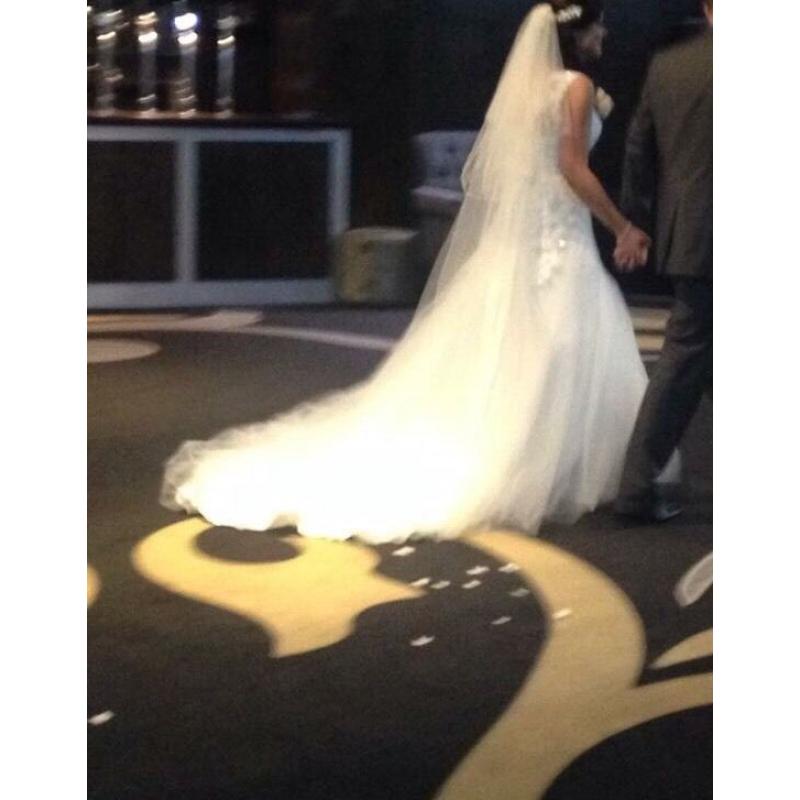 Size 10 Venus wedding dress