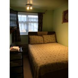 Double room to let