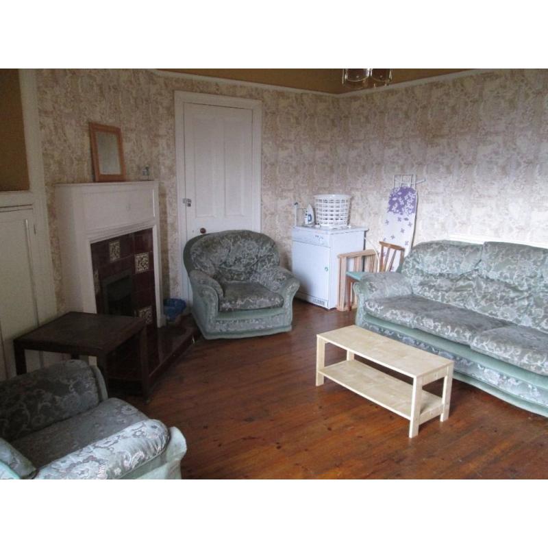 Do you have a flat that needs furniture???