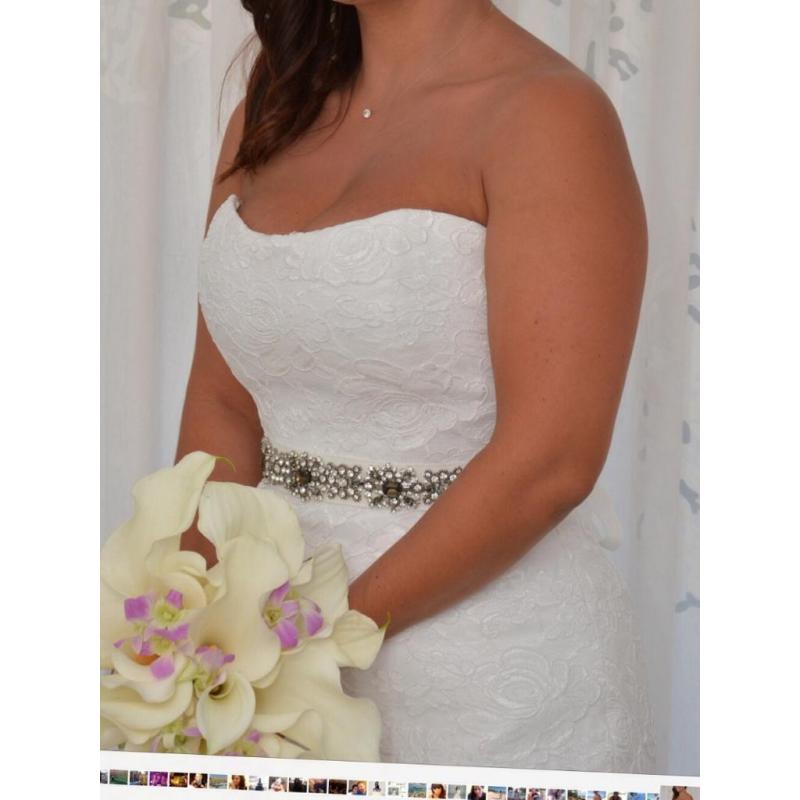 Lace wedding dress, Blue by enzoani (Dillon)