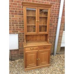 Solid chunky pine Welsh dresser. Display cabinet.