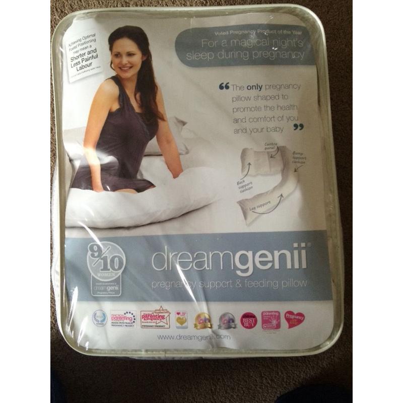 Dreamgenii pregnancy support pillow and feeding pillow - as new