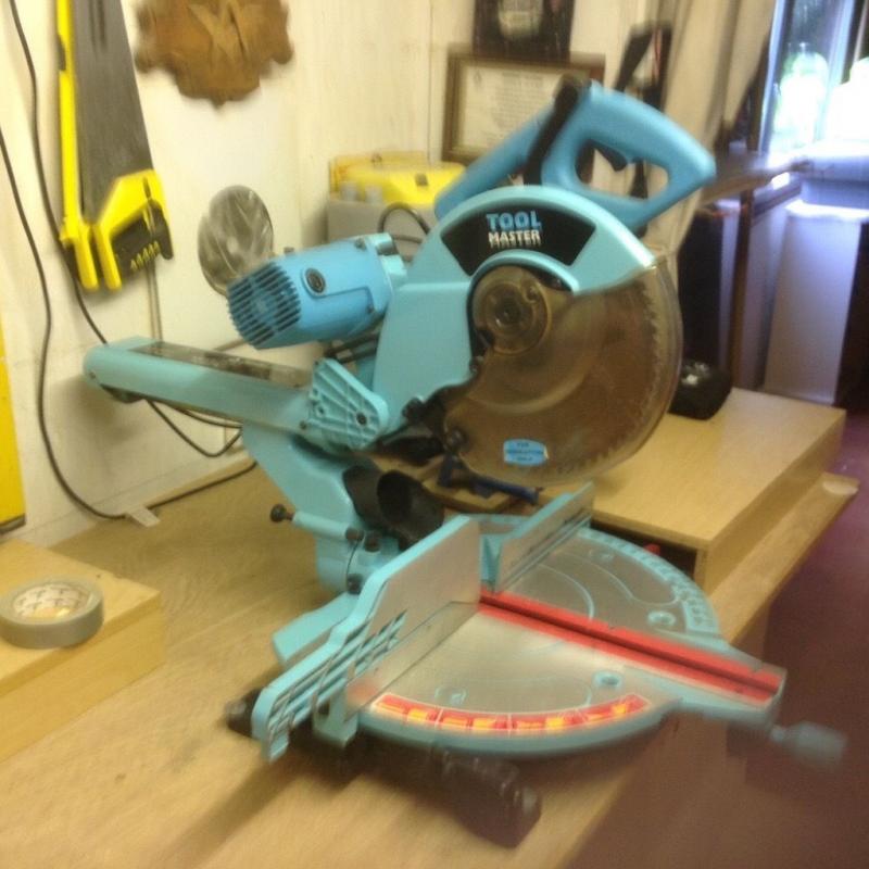 Sliding Circular mitre saw