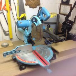 Sliding Circular mitre saw