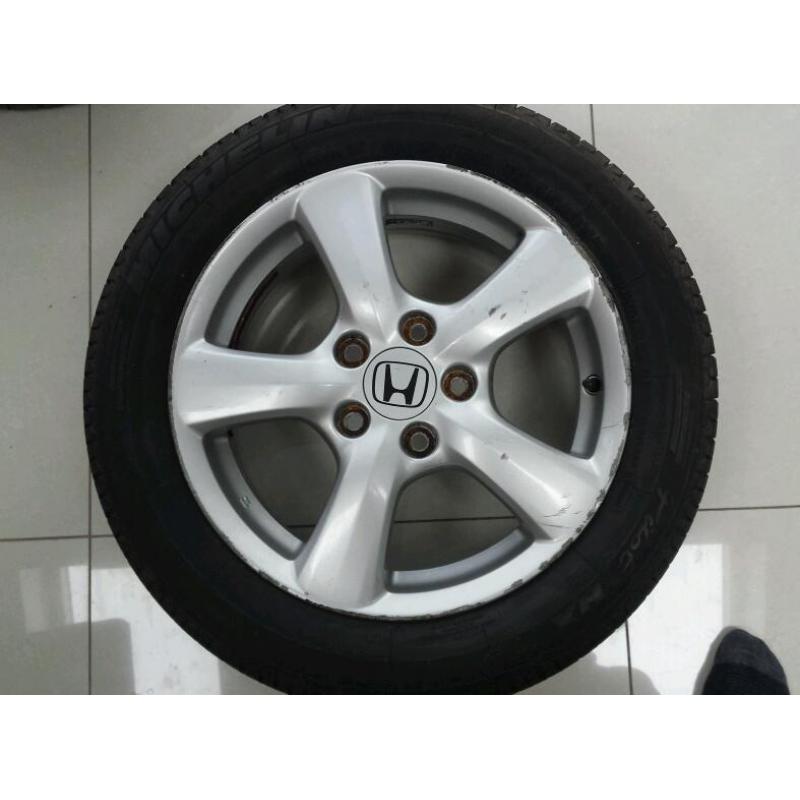 Genuine Honda Civic Alloy Wheel and Good Tyre
