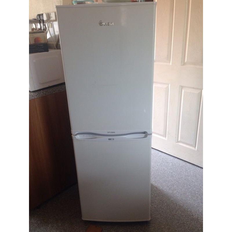 Swan fridge freezer