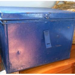 CHESTS/SUITCASES/TRUNKS