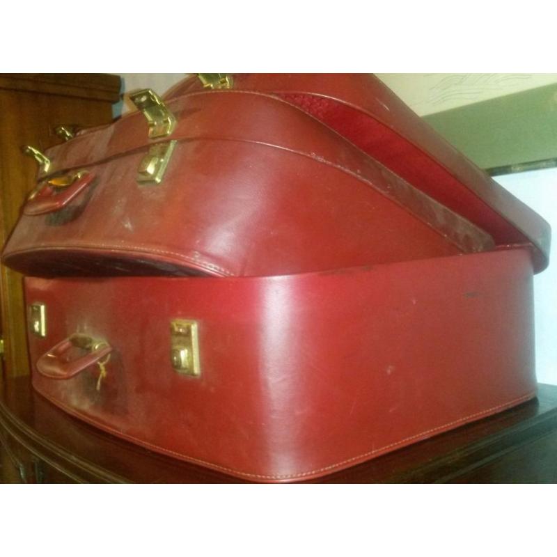 CHESTS/SUITCASES/TRUNKS